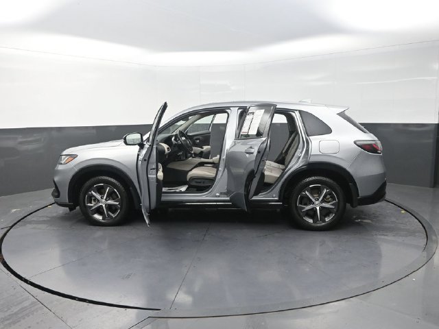 Used 2023 Honda HR-V EX-L image 31