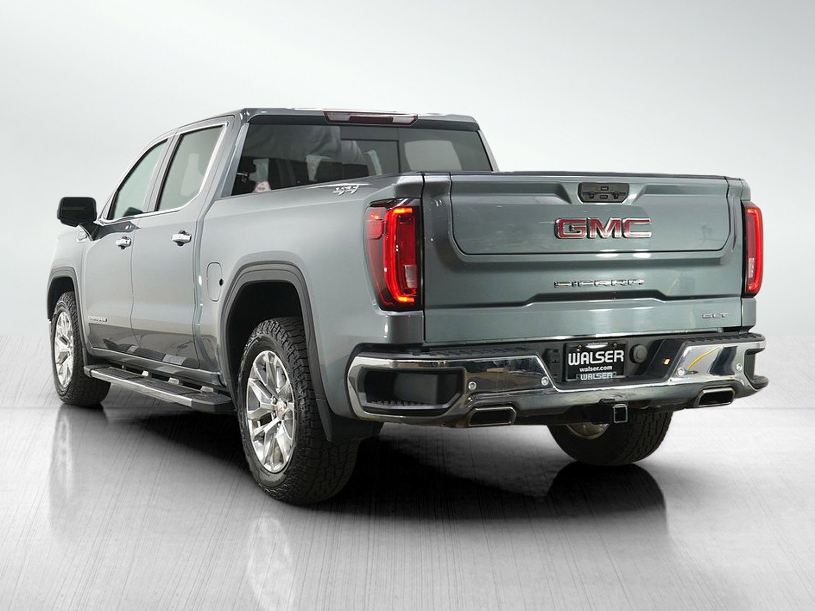 Used 2020 GMC Sierra 1500 SLT w/ SLT Premium Plus Package AWD/4WD image 2