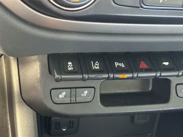 Used 2021 Chevrolet Colorado Z71 w/ Safety Package AWD/4WD image 18