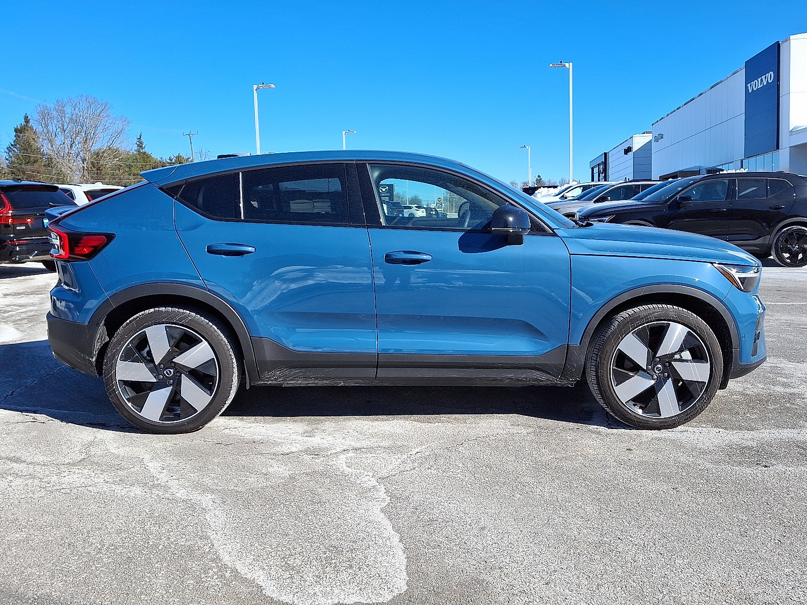 Certified 2024 Volvo C40 P8 Recharge Plus w/ Climate Package image 7