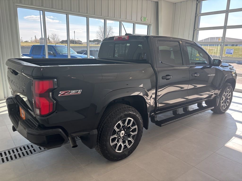 Used 2024 Chevrolet Colorado Z71 w/ Z71 Convenience Package 2 AWD/4WD image 4