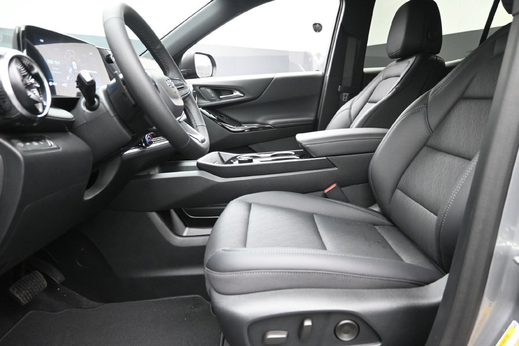 New 2027 Chevrolet Equinox LT w/ Convenience Package II AWD/4WD image 17