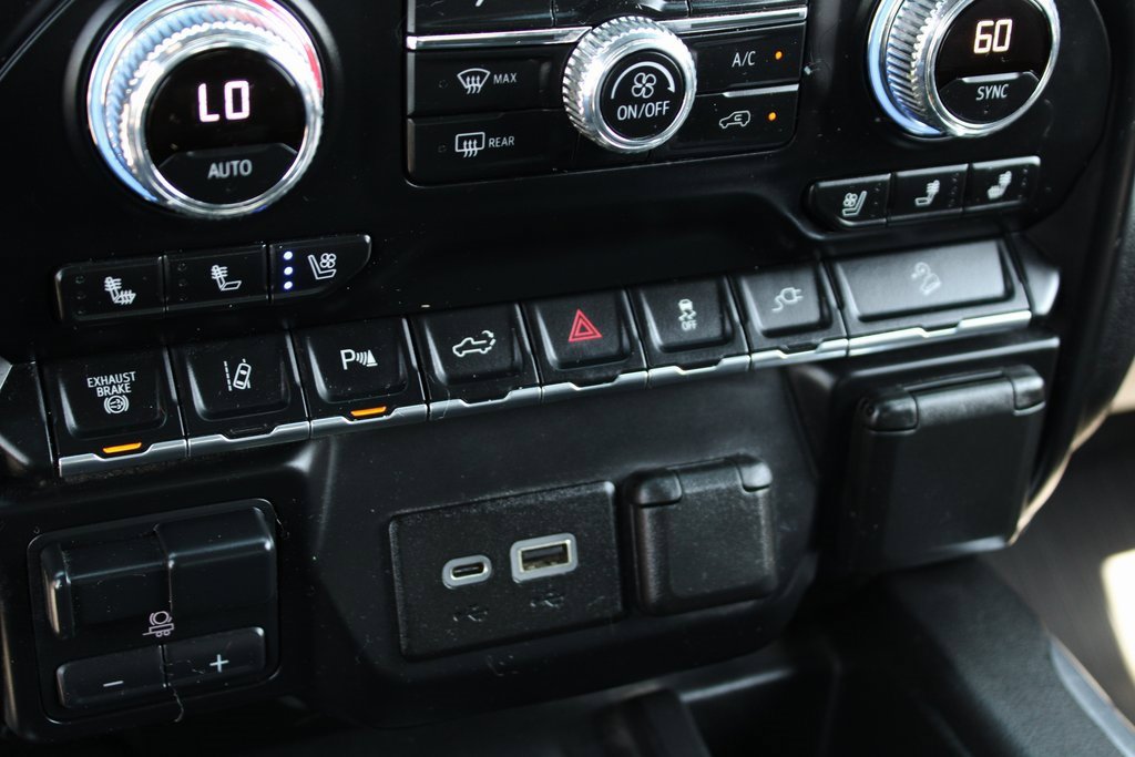 Used 2020 GMC Sierra 2500 AT4 image 32