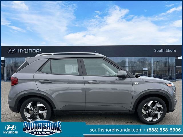 Certified 2023 Hyundai Venue SEL w/ Cargo Package image 5