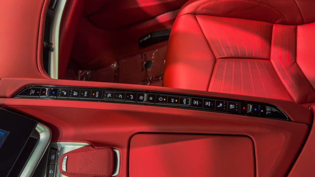 Used 2024 Chevrolet Corvette Stingray Premium Conv w/ Z51 Performance Package image 44