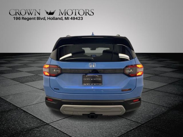 Certified 2025 Honda Pilot TrailSport image 5