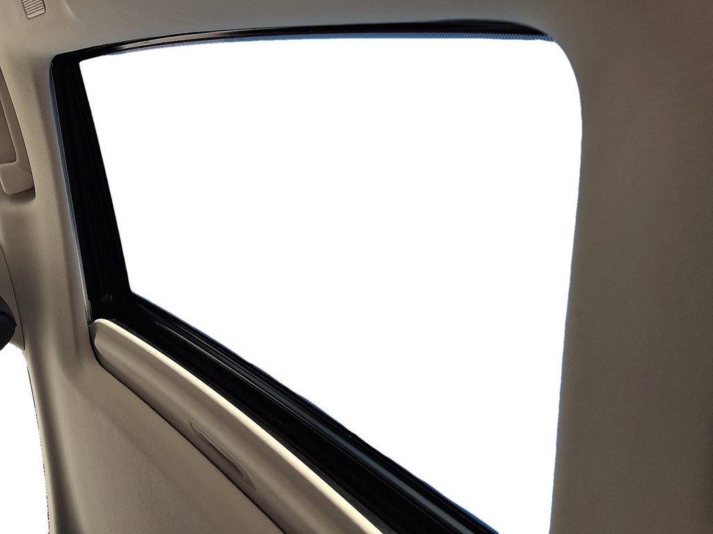 Used 2021 Lexus ES 300h w/ Accessory Package 2 image 15