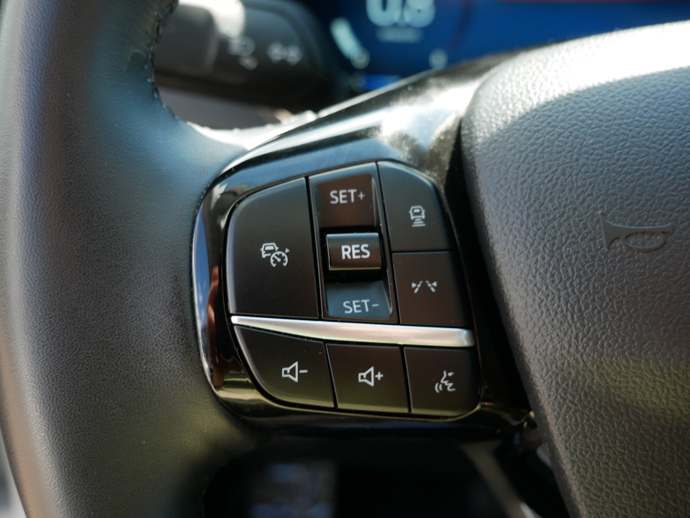Certified 2024 Ford Escape Platinum AWD/4WD image 28
