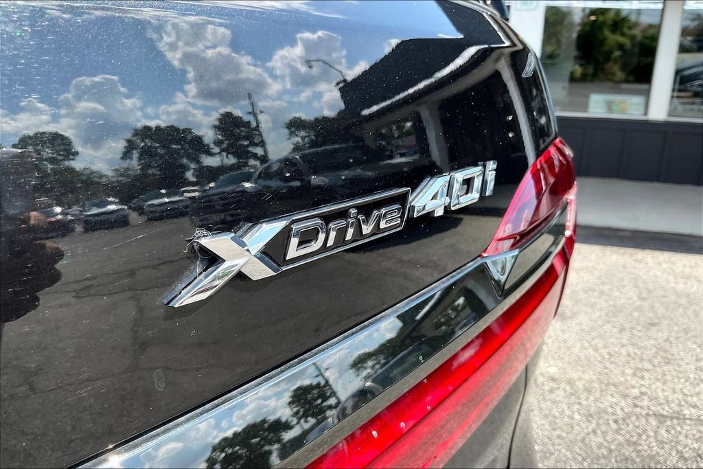 Used 2022 BMW X7 xDrive40i w/ M Sport Package AWD/4WD image 23