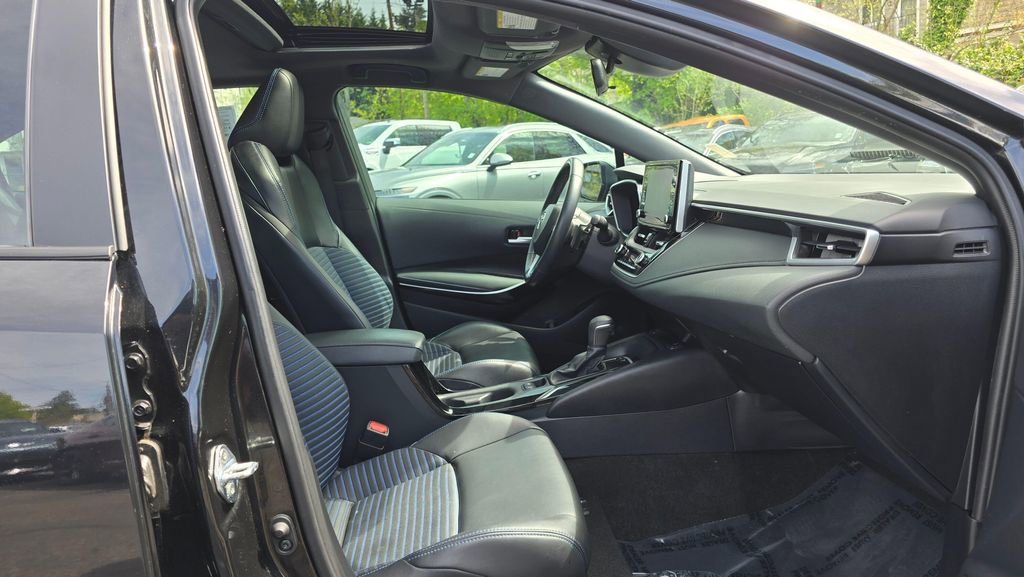Used 2022 Toyota Corolla XSE w/ Carpet Mat Package (TMS) image 10