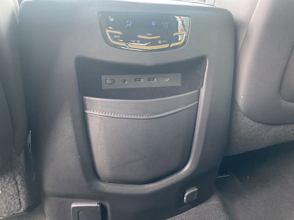 Used 2018 Cadillac Escalade Premium Luxury RWD image 18