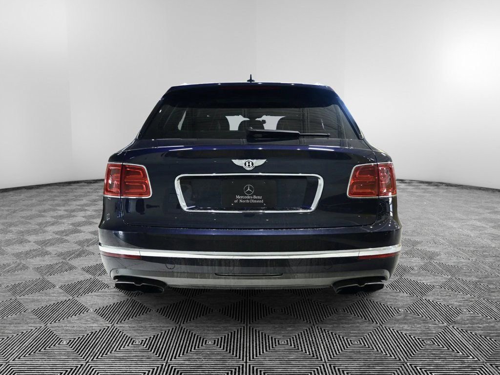 Used 2019 Bentley Bentayga image 4