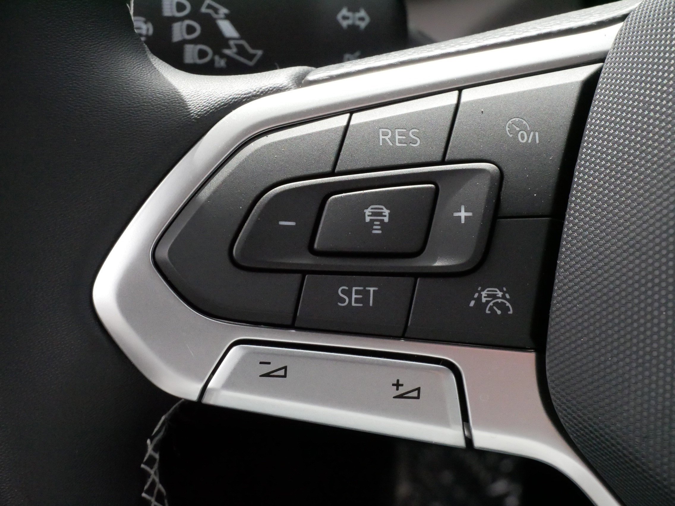 Certified 2023 Volkswagen Taos SEL AWD/4WD image 26