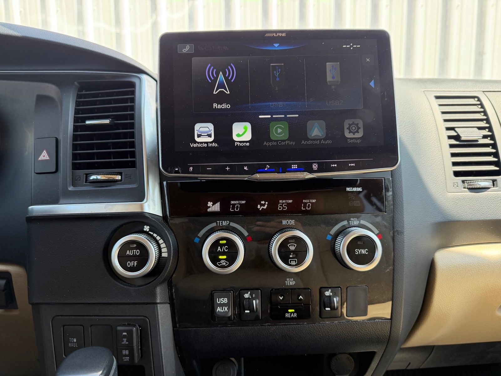 Used 2018 Toyota Sequoia Limited w/ Safety & Convenience Package RWD image 12