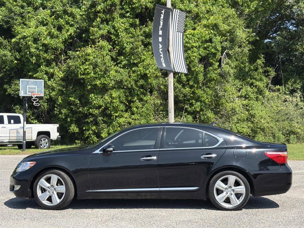 Used 2011 Lexus LS 460 w/ Comfort Pkg RWD image 3