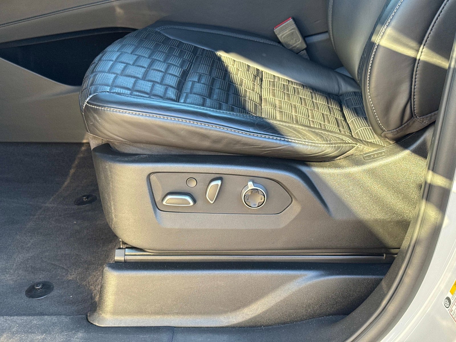 Used 2024 Cadillac Escalade V image 21