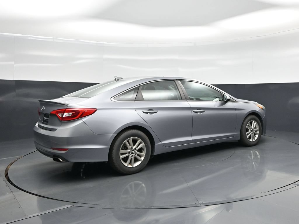 Used 2015 Hyundai Sonata SE w/ Option Group 09 FWD image 22