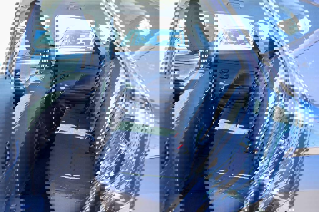 New 2026 Hyundai Kona SE image 9