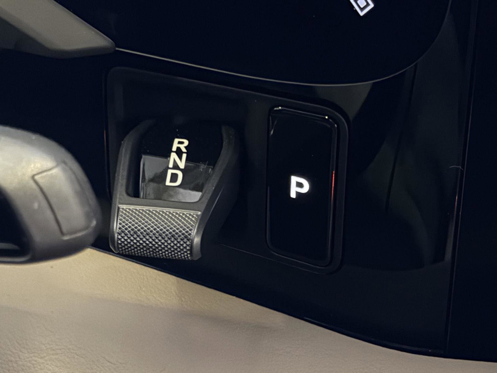 Certified 2025 Porsche Taycan image 19