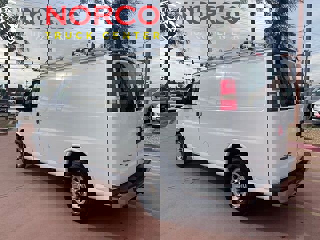 Used 2014 Chevrolet Express 2500 image 5