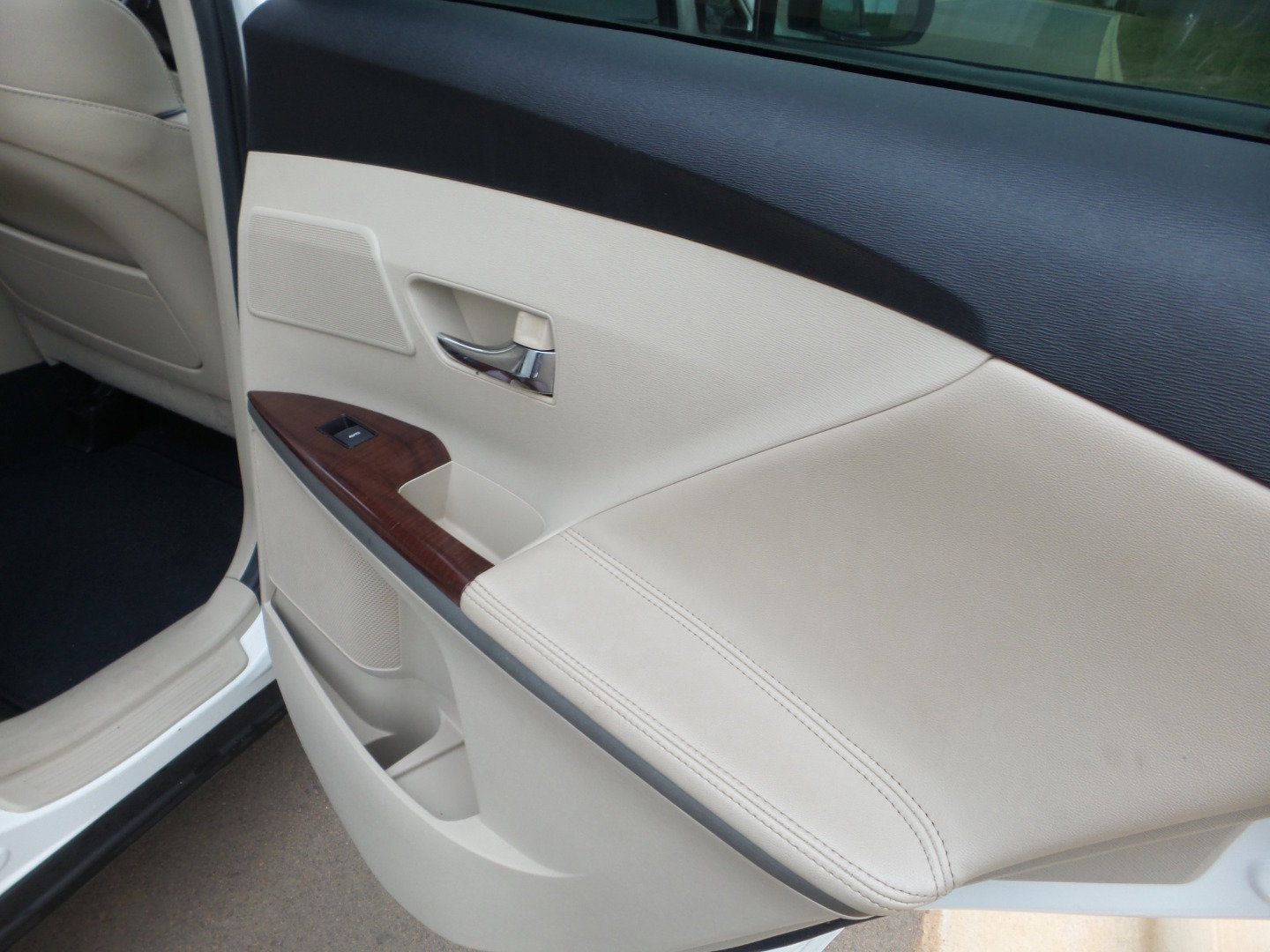 Used 2009 Toyota Venza image 23