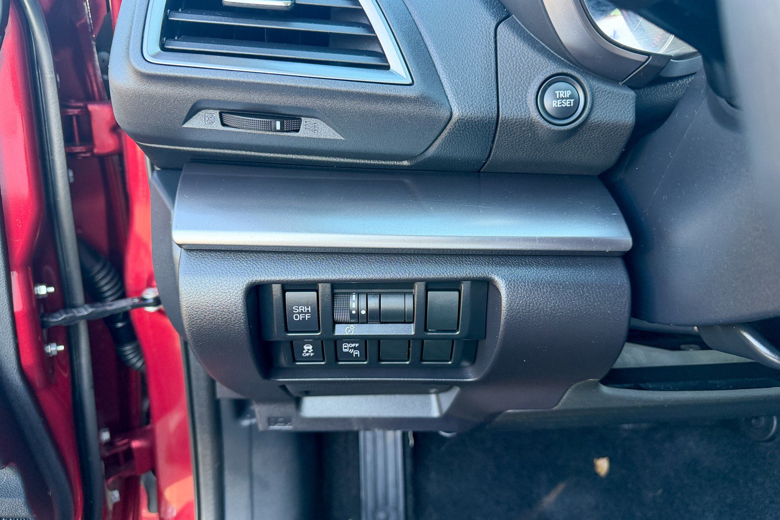 Used 2018 Subaru Impreza 2.0i Limited image 17