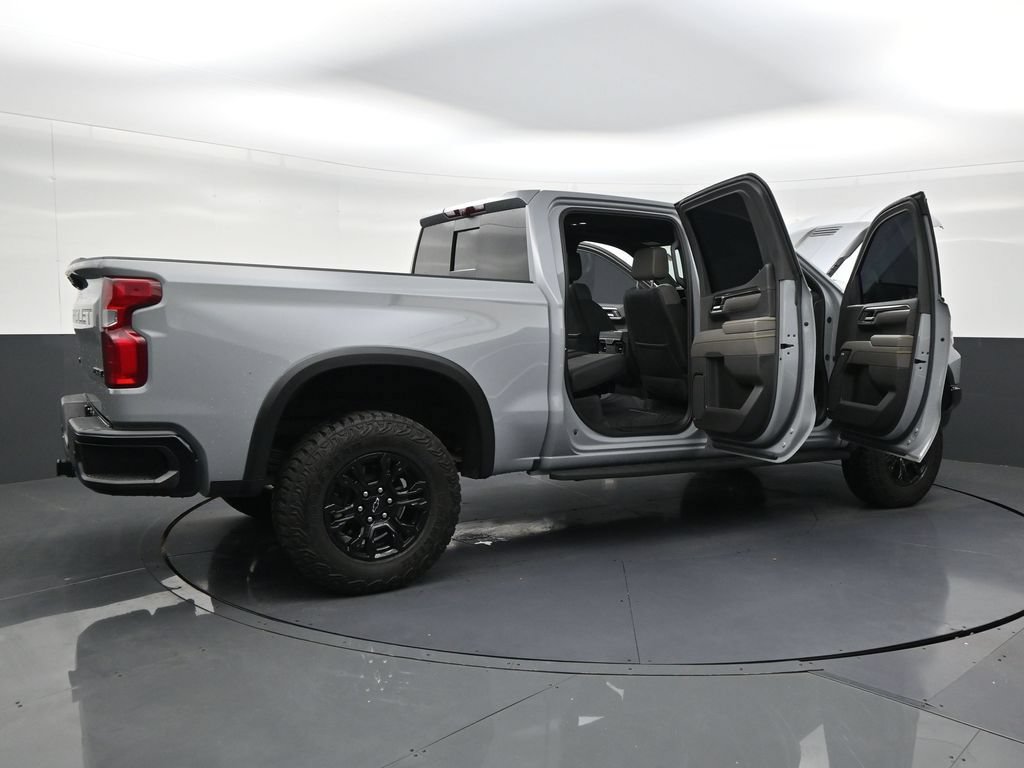 Used 2024 Chevrolet Silverado 1500 ZR2 w/ Technology Package AWD/4WD image 27