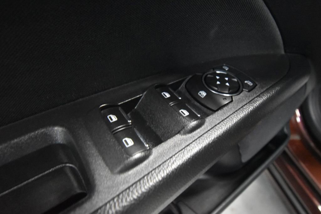 Used 2019 Ford Fusion SE image 6