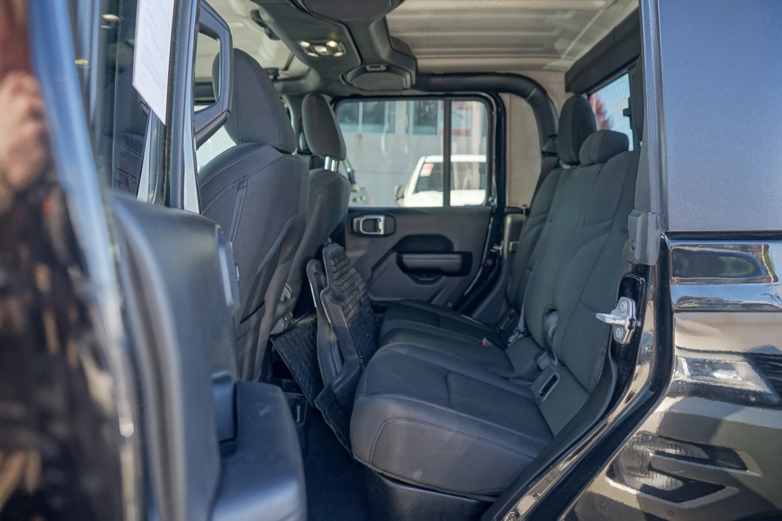 Used 2021 Jeep Gladiator Willys image 22