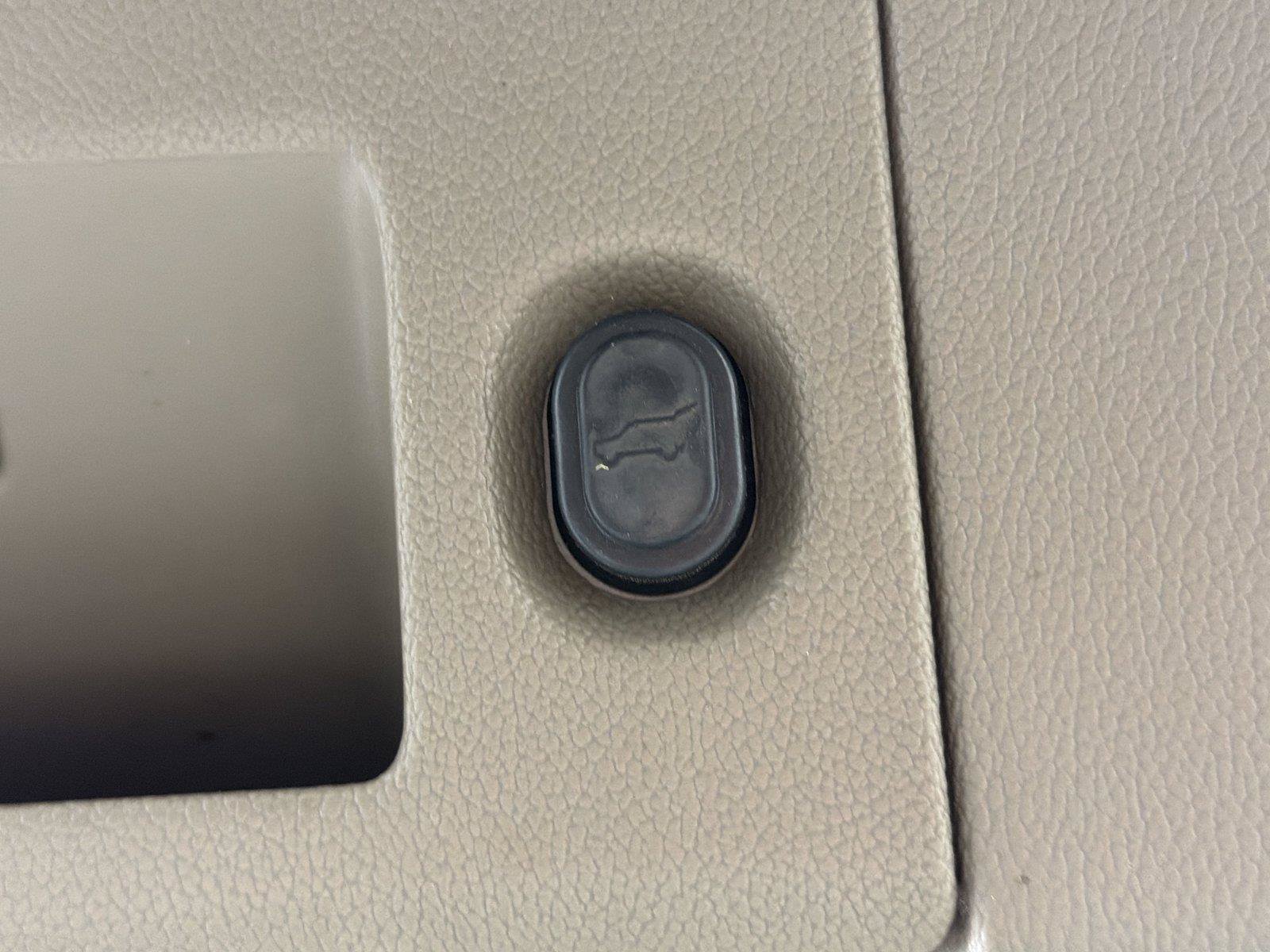 Used 2015 Chevrolet Tahoe LTZ RWD image 18