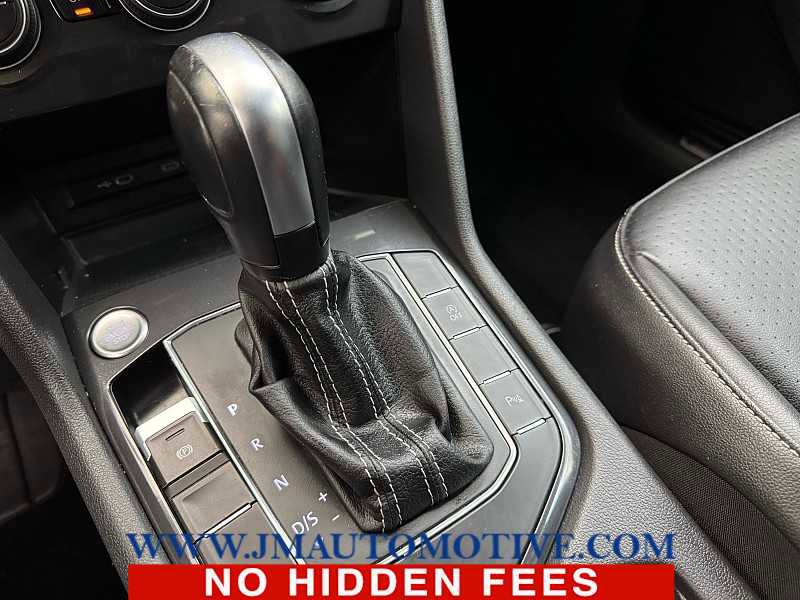 Used 2021 Volkswagen Tiguan SE R-Line image 33