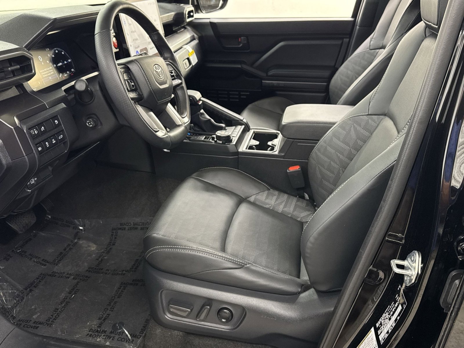 Used 2025 Toyota 4Runner TRD Off-Road Premium w/ Tow Technology Package image 2