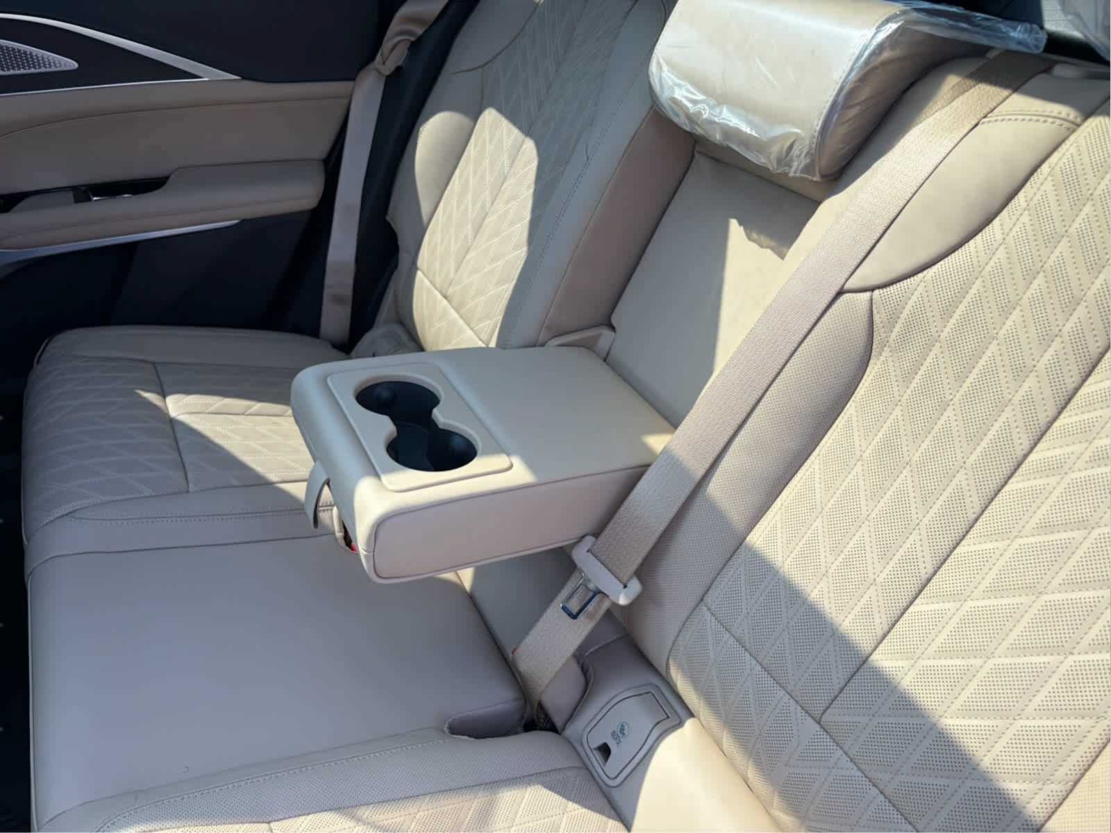 Used 2026 Cadillac Lyriq Signature Luxury w/ Nappa Leather Package AWD/4WD image 23