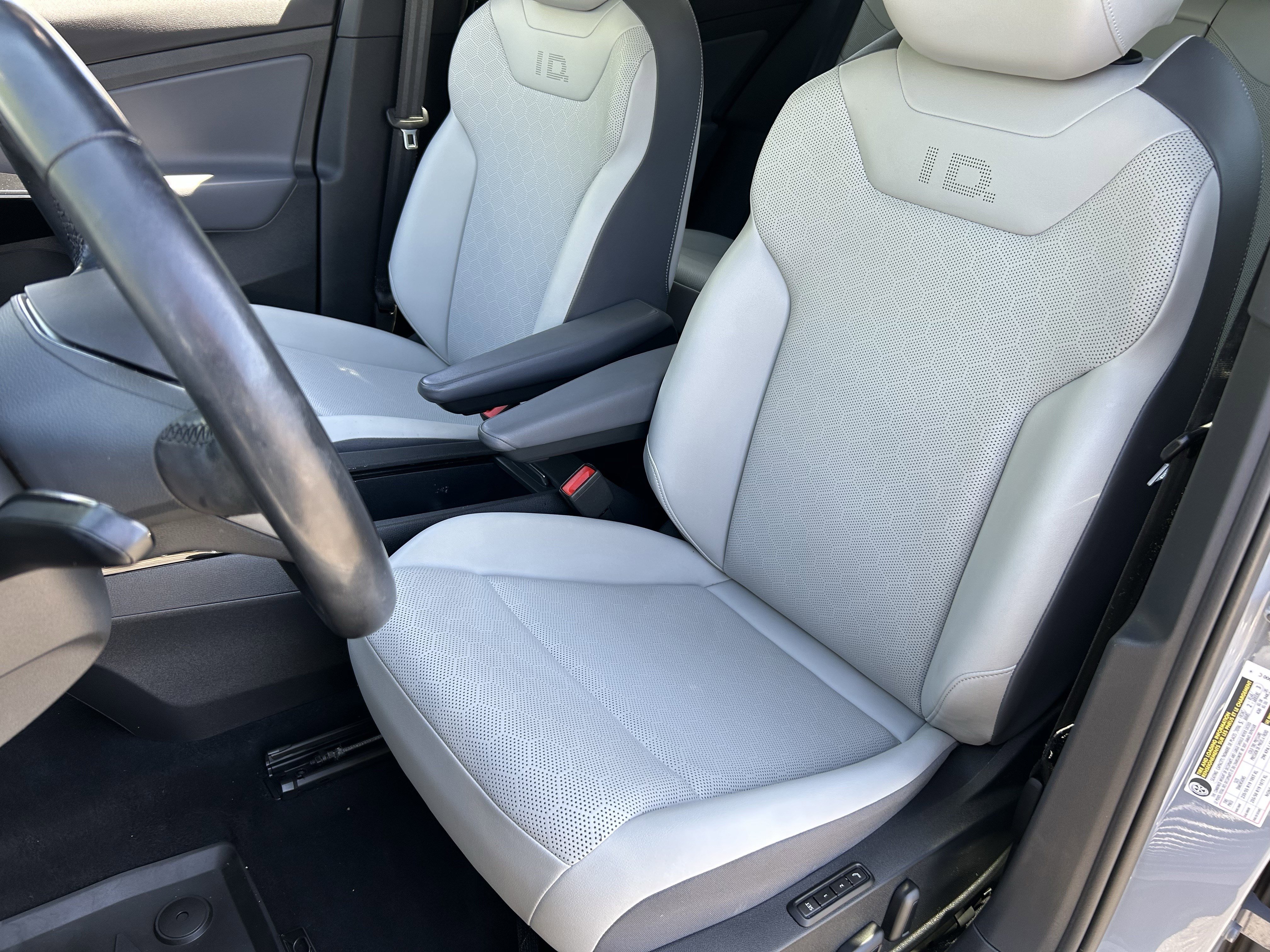 Used 2022 Volkswagen ID.4 Pro S RWD image 18