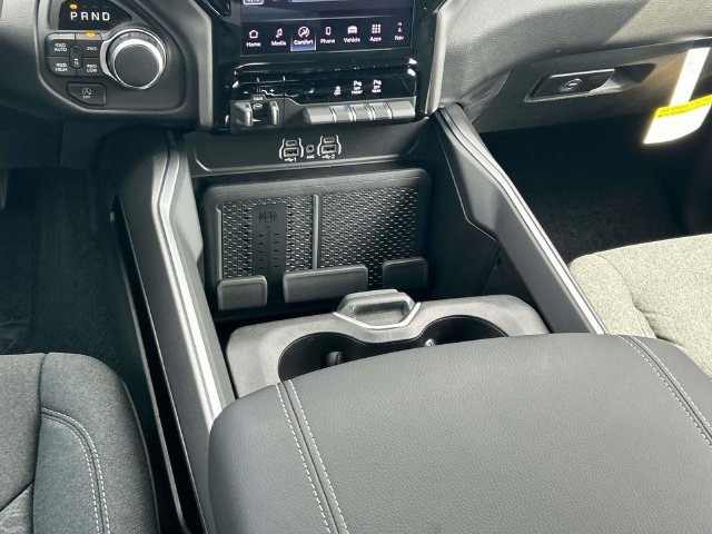 New 2027 RAM 1500 4x4 Crew Cab image 16