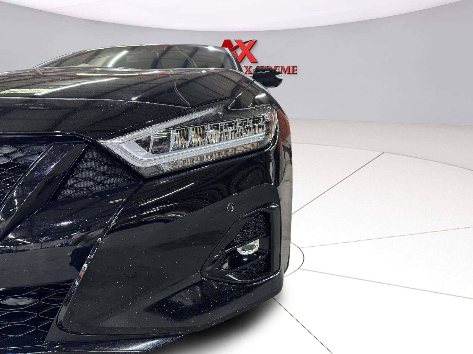 Used 2021 Nissan Maxima SR w/ Sport Mat Group FWD image 13