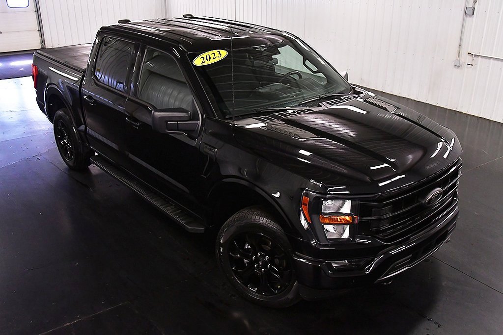 Used 2023 Ford F150 XLT w/ XLT Black Appearance Package image 16