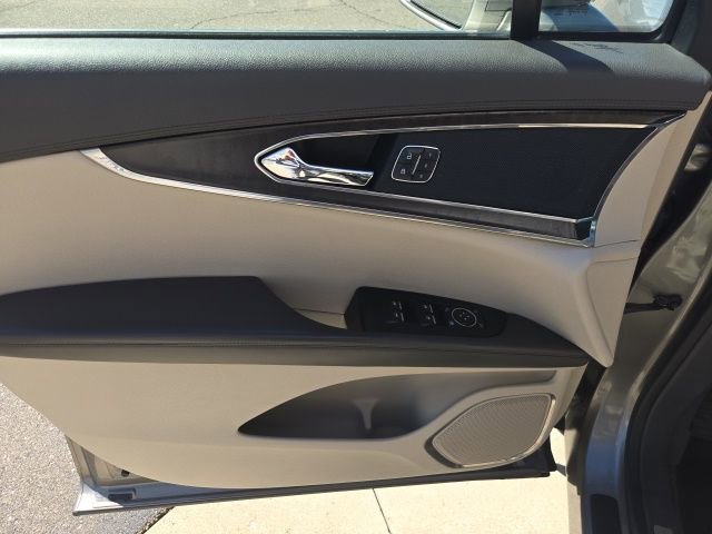 Used 2017 Lincoln MKX Reserve w/ Lincoln MKX Climate Package image 25