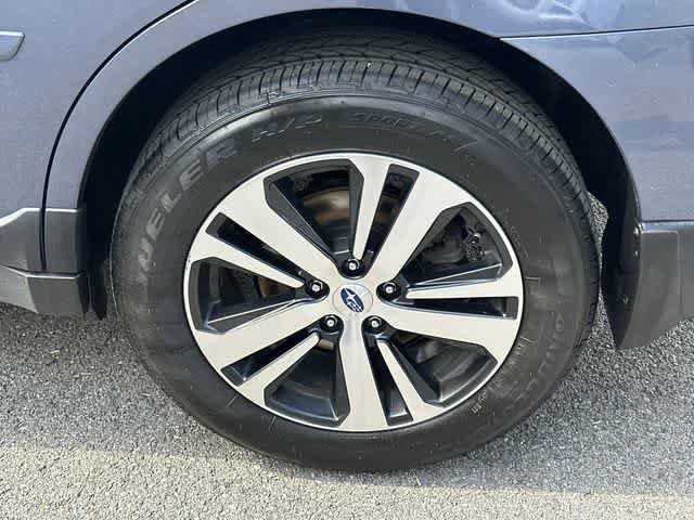 Used 2018 Subaru Outback 2.5i Limited AWD/4WD image 5
