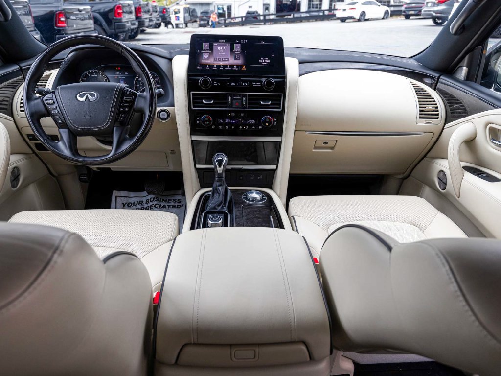 Used 2024 INFINITI QX80 Sensory AWD/4WD image 33