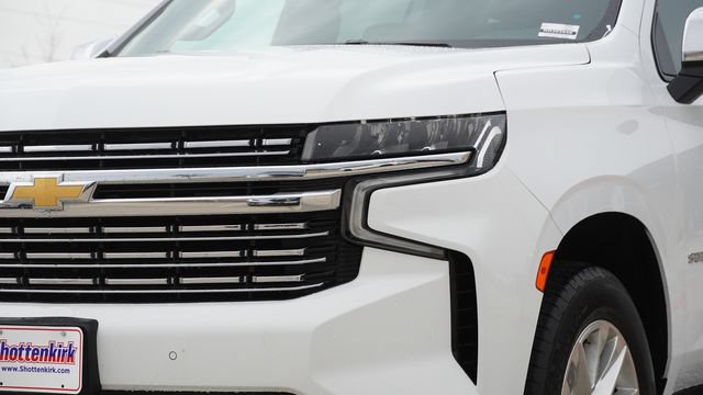 Used 2024 Chevrolet Suburban Premier AWD/4WD image 4