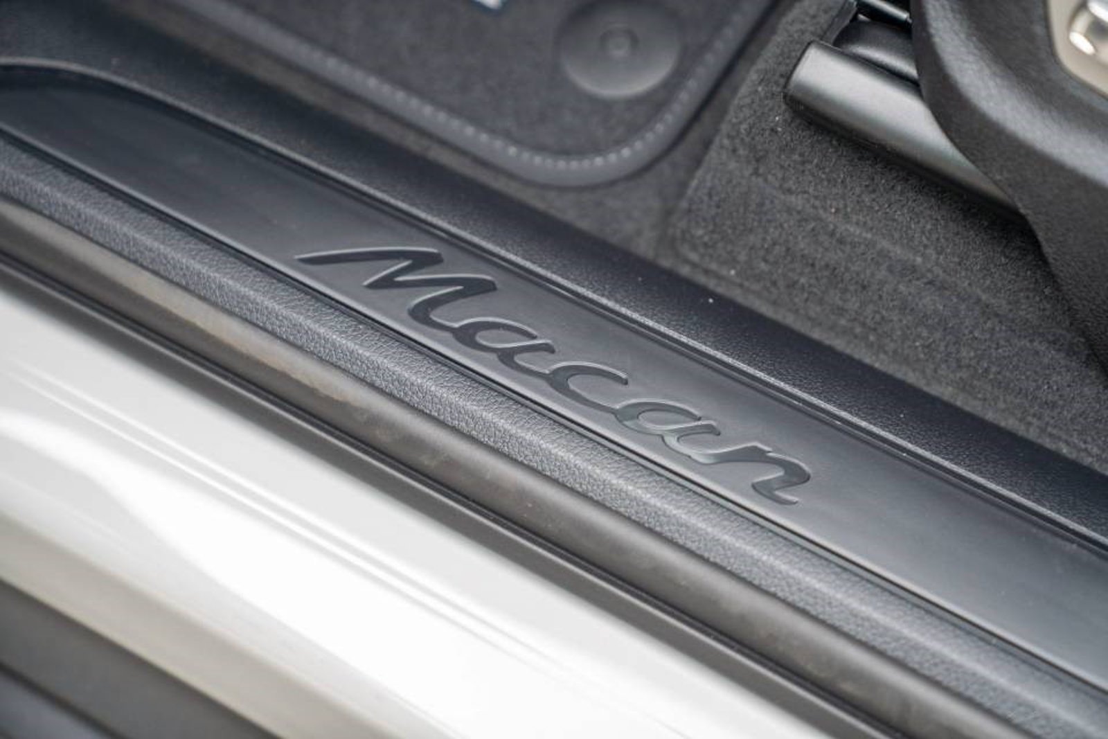 New 2026 Porsche Macan AWD/4WD image 13