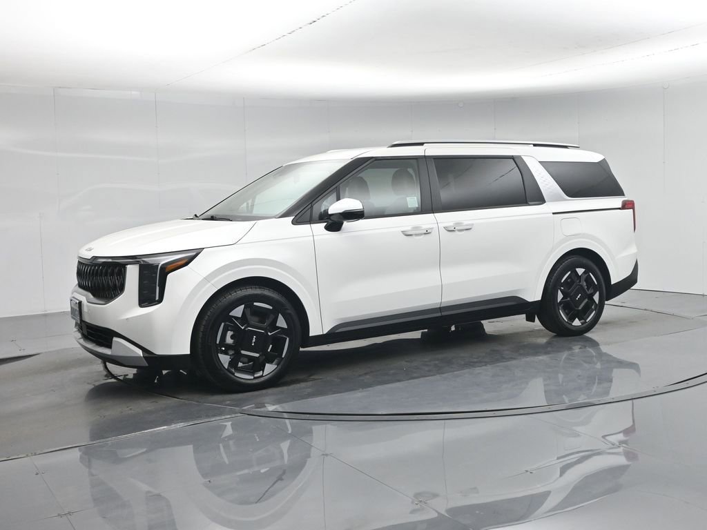 Used 2025 Kia Carnival EX image 30