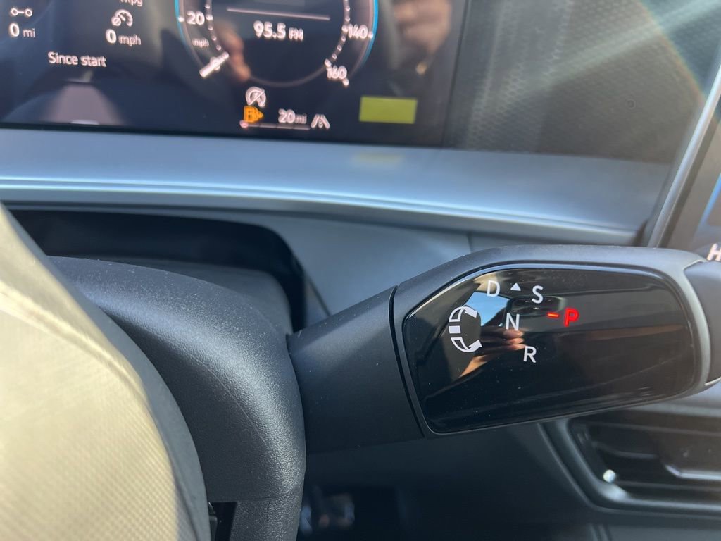 New 2026 Volkswagen Tiguan SE image 30