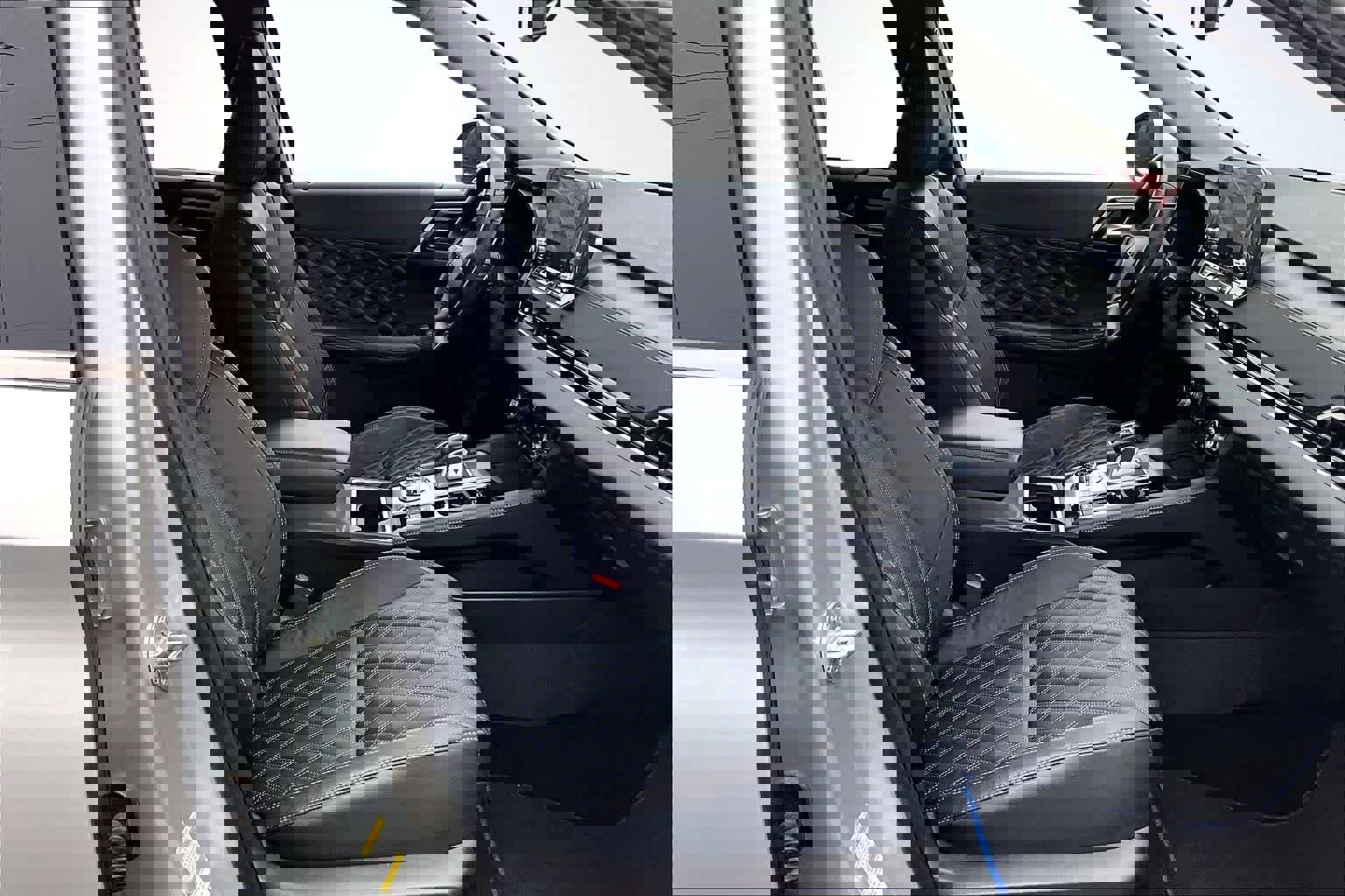 Used 2023 Mitsubishi Outlander SEL image 14