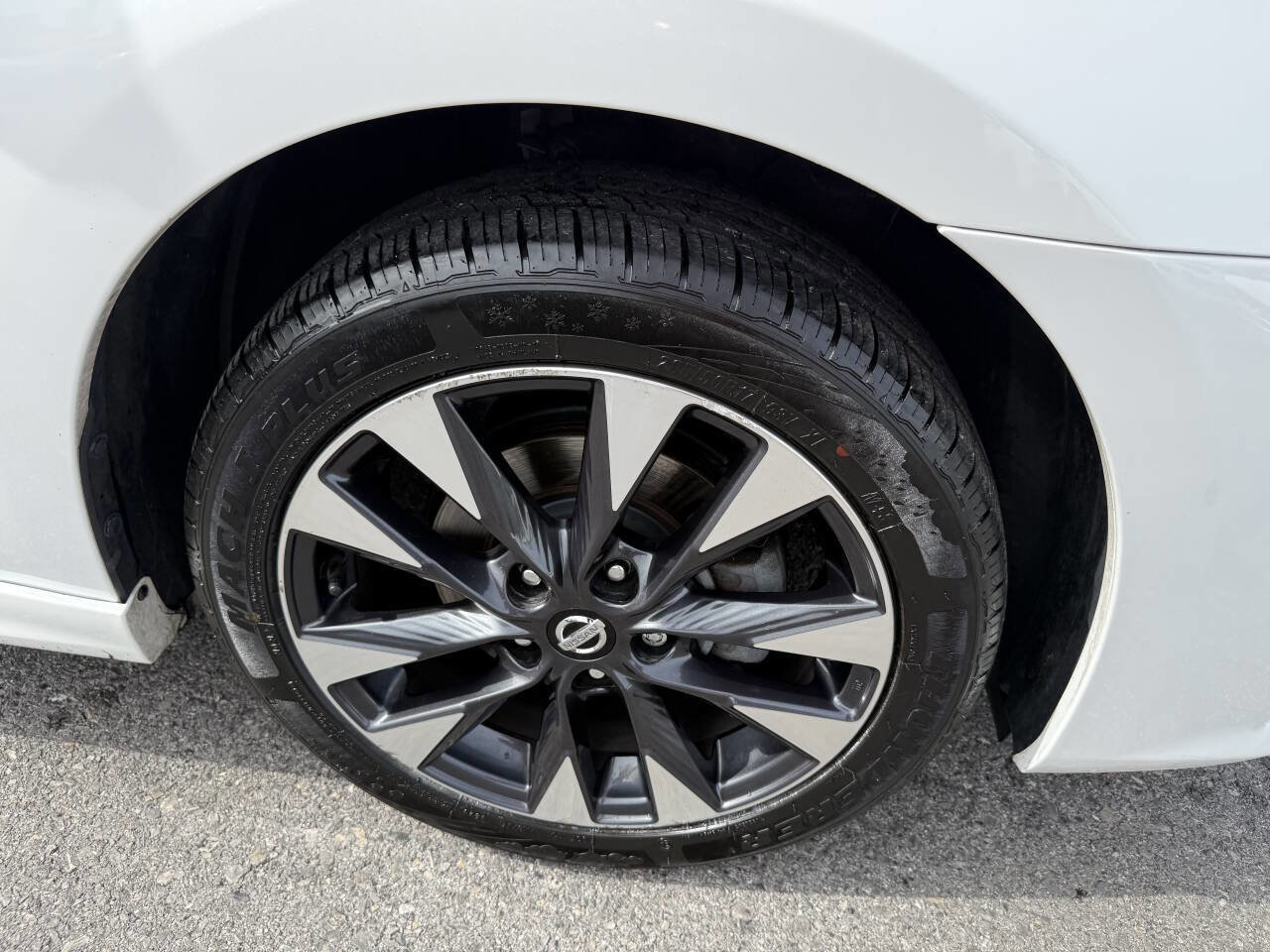 Used 2017 Nissan Sentra SR image 27