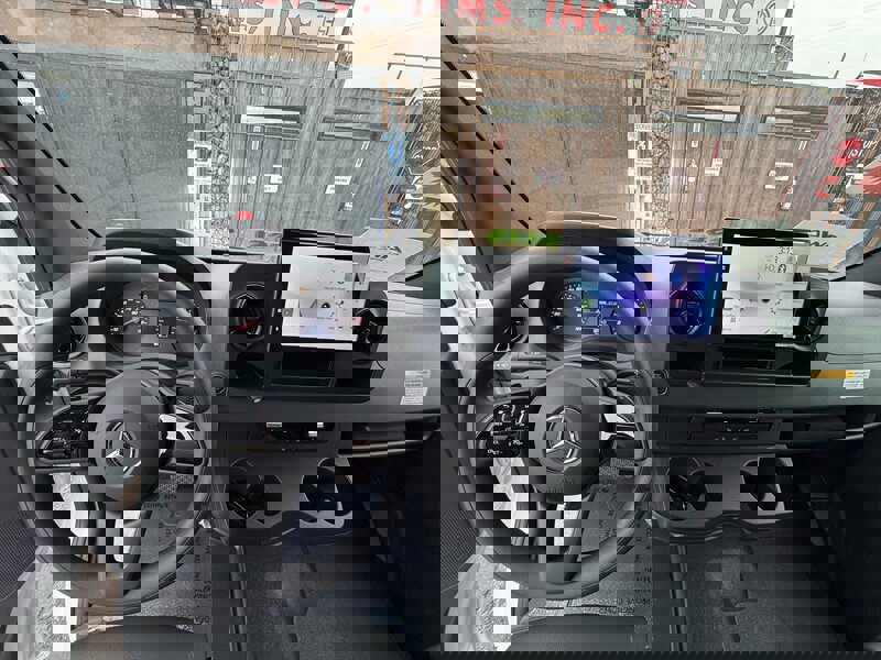 Used 2023 Mercedes-Benz Sprinter 3500 image 12