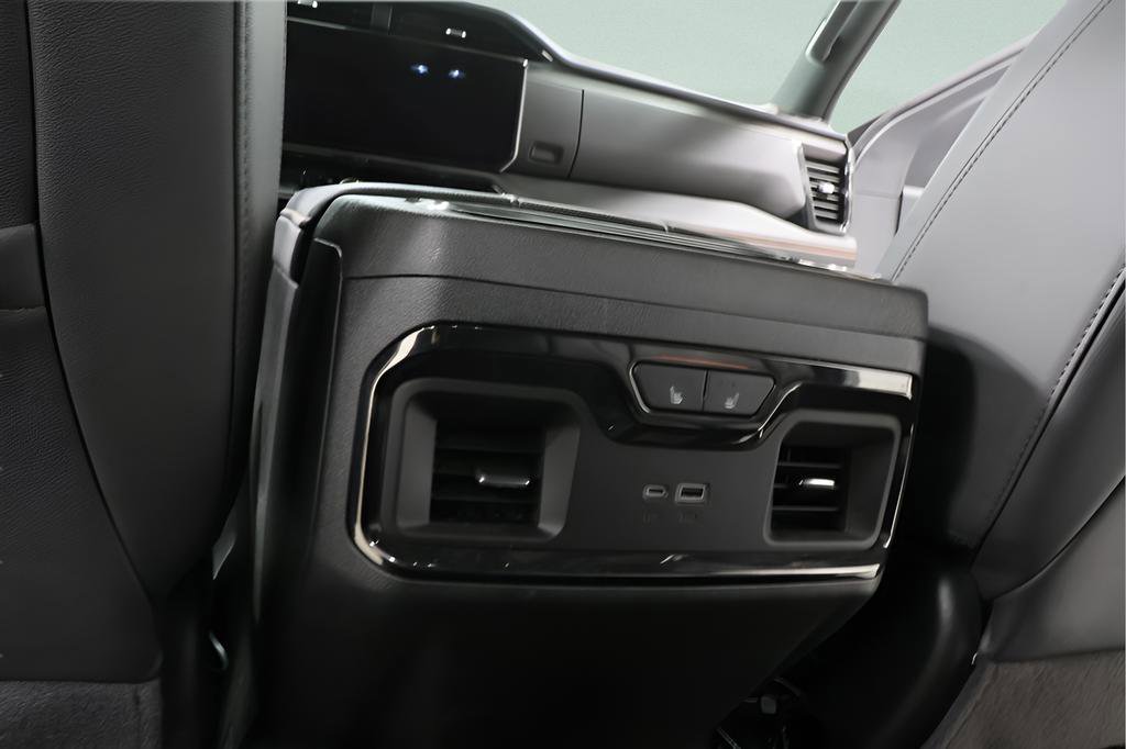 Used 2024 GMC Sierra 1500 AT4 w/ Technology Package image 19