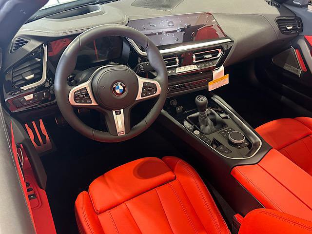 New 2026 BMW Z4 M40i w/ Premium Package image 4