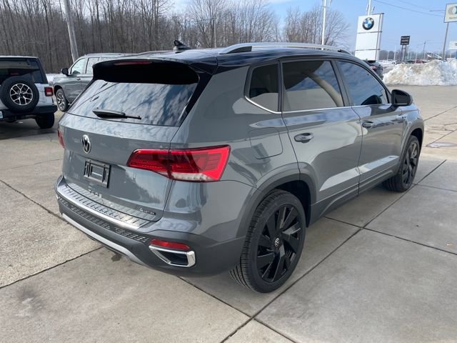 Used 2024 Volkswagen Taos SE image 5